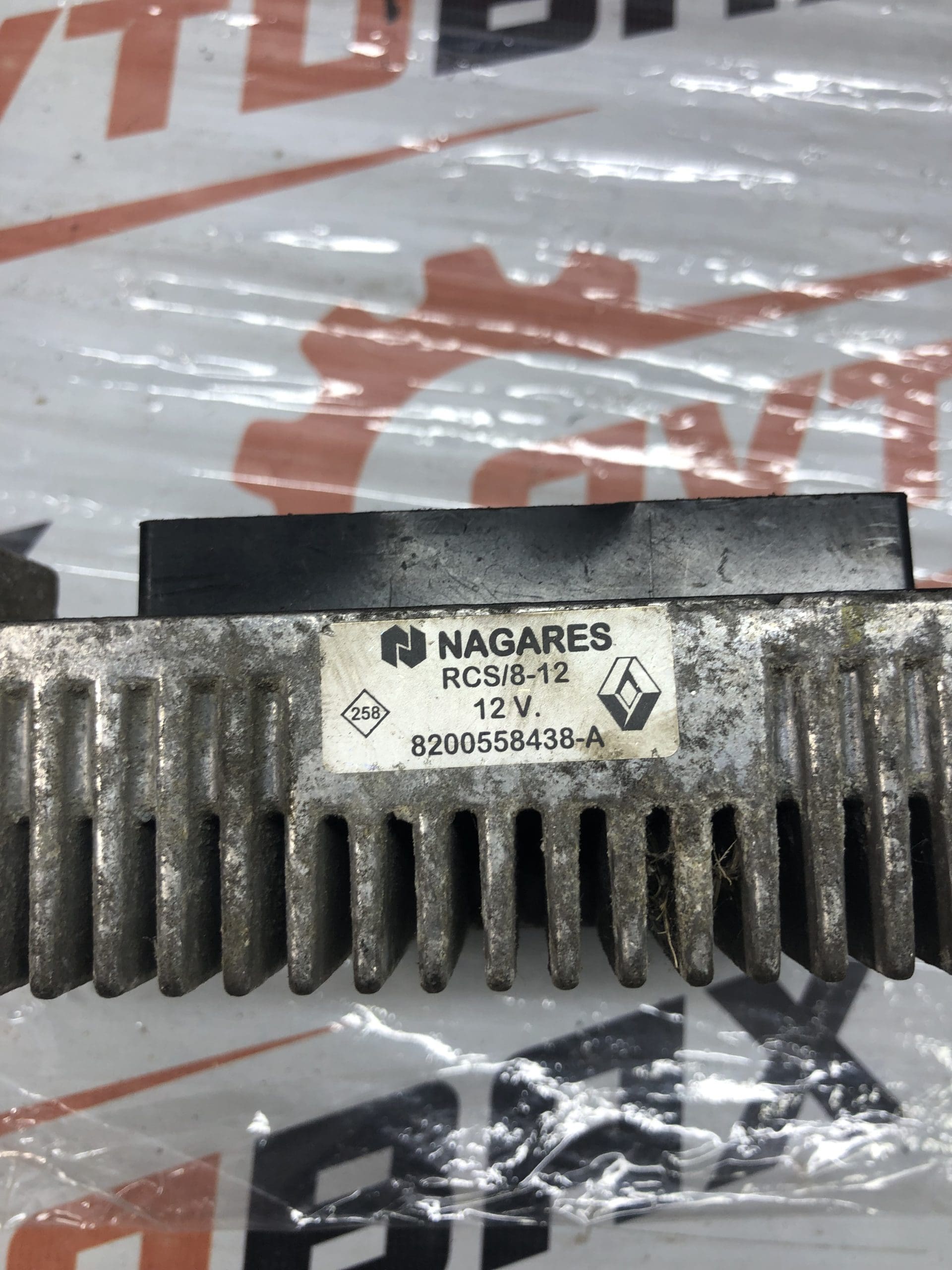 Реле свічок розжарювання Renault Master 8200558438 — Renault Master
