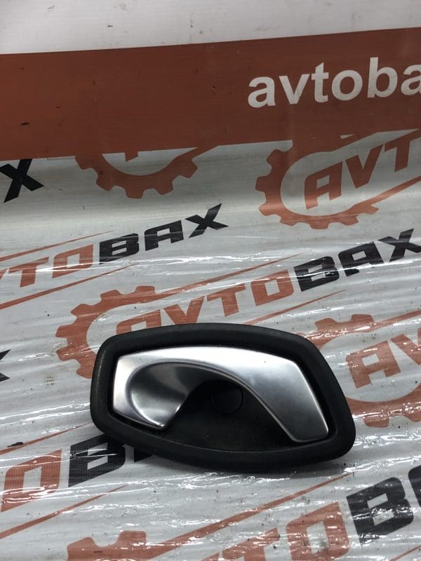 Ручка дверей передньої правої внутрішня Renault Megane 826720001R — Renault Megane