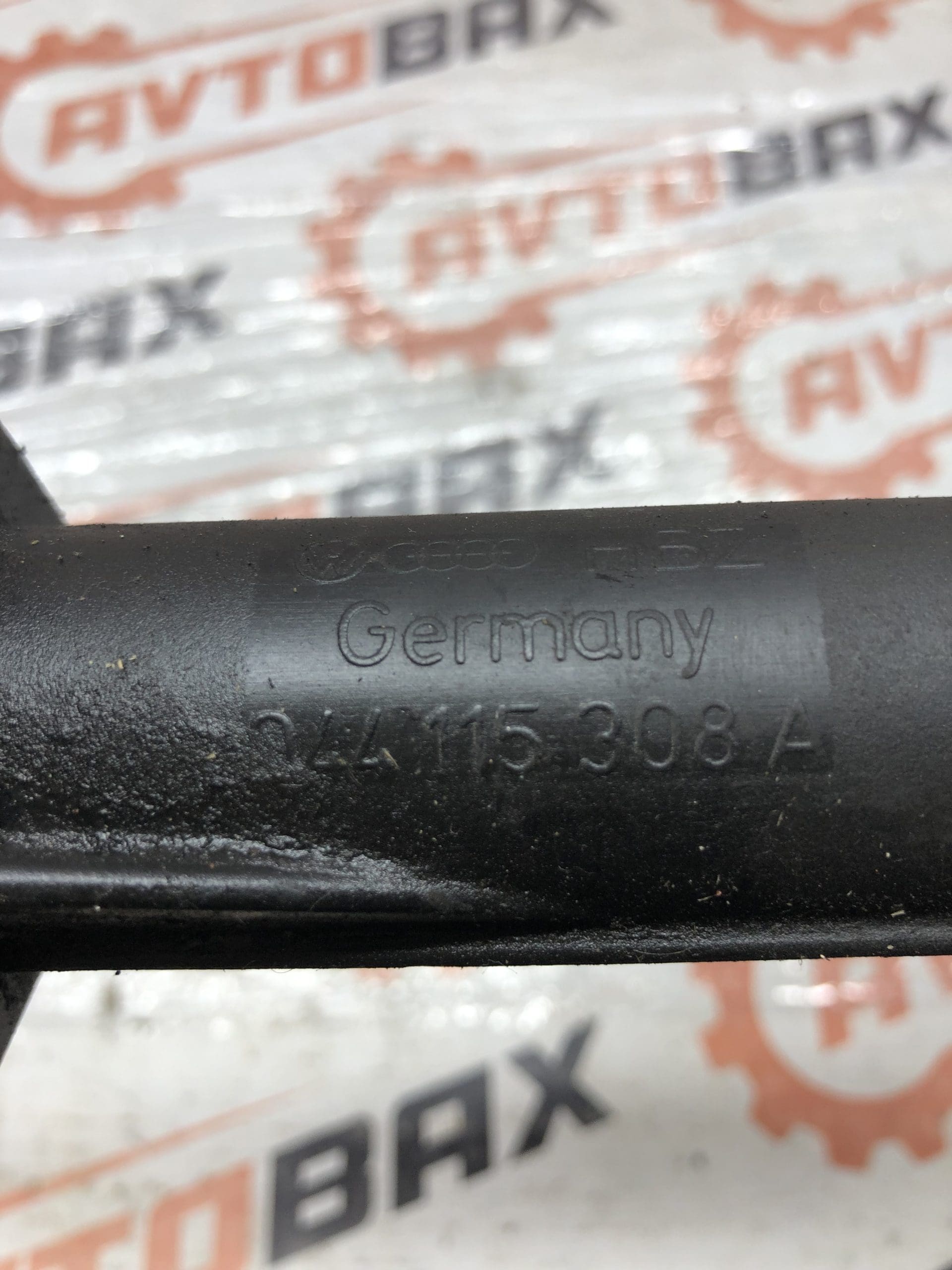 Горловина маслозаливна Volkswagen Transporter 044115308 — Volkswagen TRANSPORTER