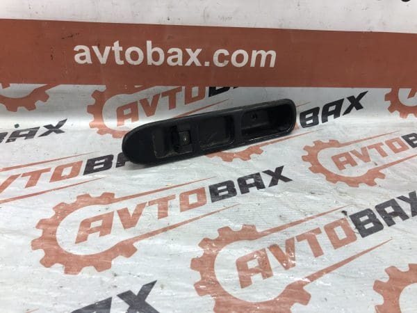 Кнопка склопідіймача (передня права) Citroёn C3 Picasso 96548606 — Citroen C3 Picasso