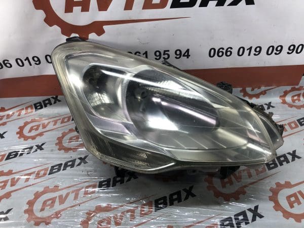 Фара права передня Peugeot Partner/Citroen Berlingo B9 (до-рестайлінг) 9682829280 — Citroen berlingo