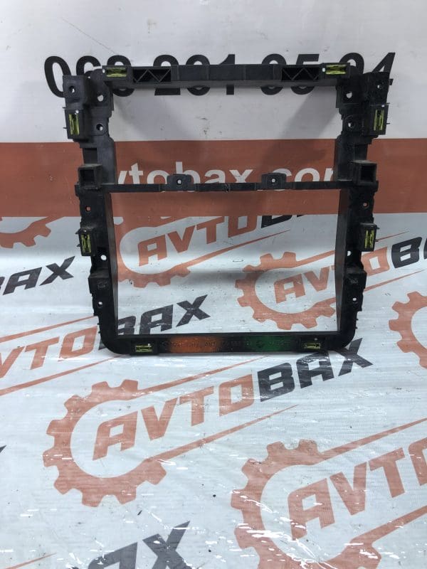 Рамка під магнітолу Volkswagen Touran 1T0858005A — Volkswagen Touran