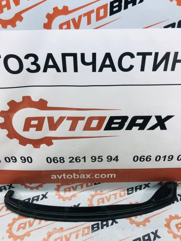 Ущільнювач передньої лівої дверки Peugeot 3008, 5008 9683125980 — Peugeot 3008