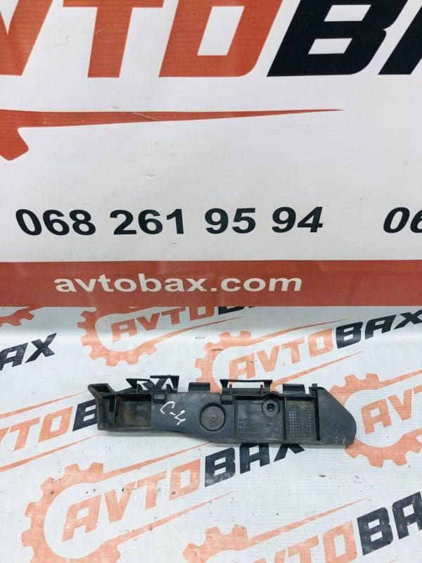 Кронштейн заднього бампера лівий Citroen C4 9646790280 — Citroen c4