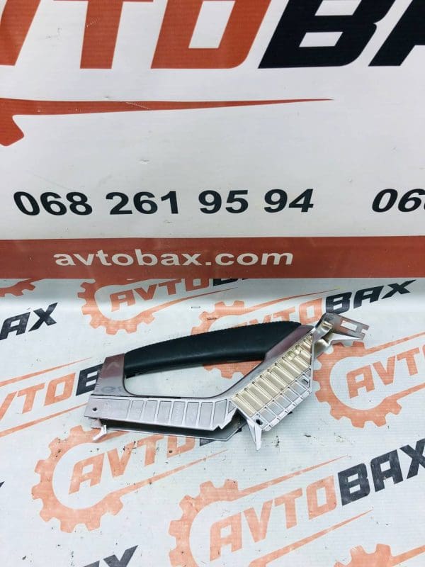 Ручка внутрішня (на консоль) Peugeot 3008 9685077677 — Peugeot 3008