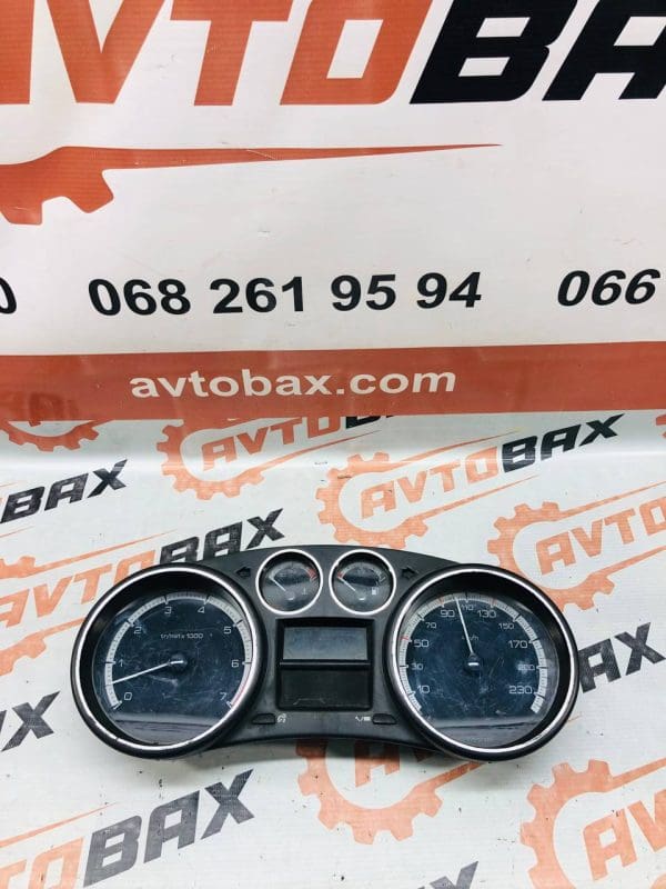 Щиток (панель) приладів Peugeot 308 9665107380 — Peugeot 308