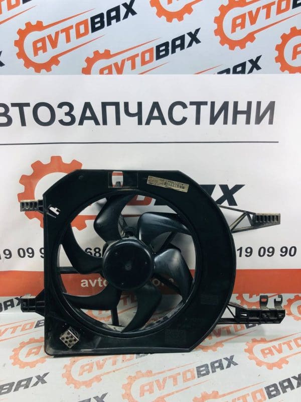 Дифузор радіатора з вентилятором Renault Trafic 8200409469/1831984, 1831248000, 93854112 — Nissan Primastar