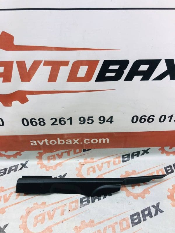 Декоративна накладка крила переднього правого (верхня, захист) Nissan Qashqai 66898JD000 — Nissan Qashqai