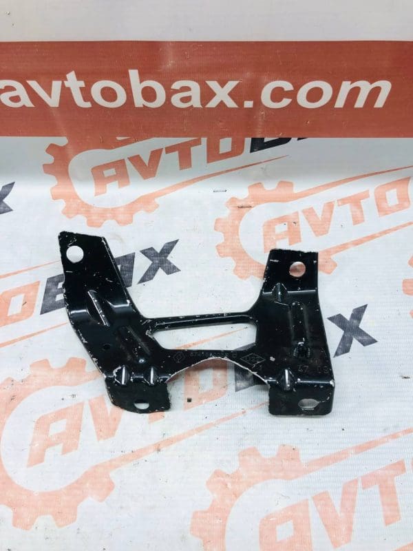 Кронштейн кріплення проводки торпедо Renault Megane 674160003R — Renault Megane III