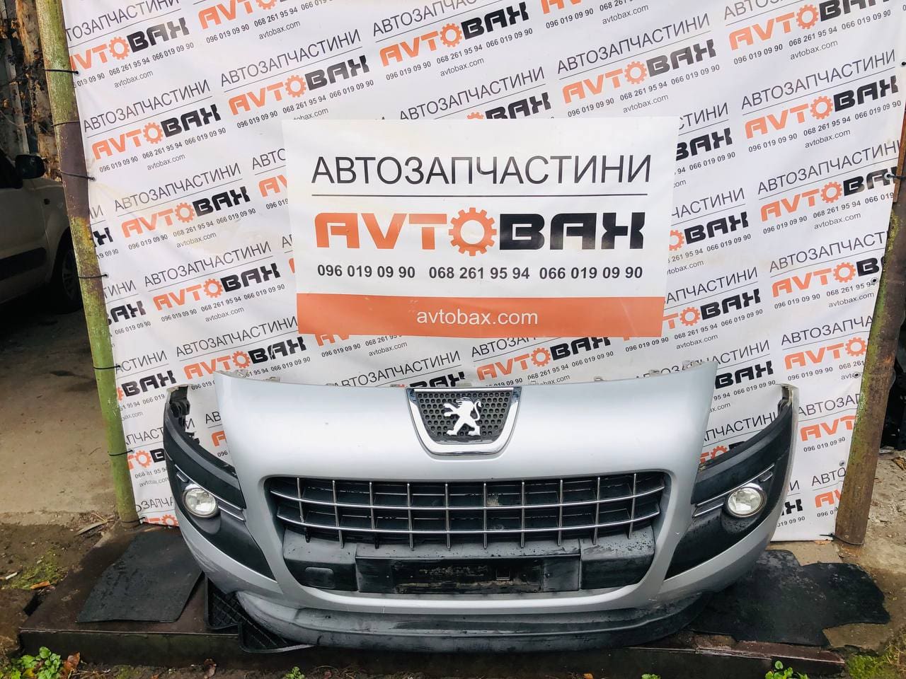 Бампер передній під ПТФ (до-рестайлінг) Peugeot 3008 7401RZ — Peugeot 3008