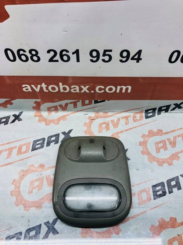Плафон освітлення салону Renault Trafic 8200439423/739483145R — Nissan Primastar