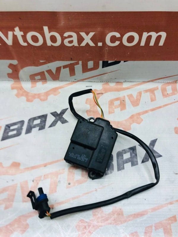 Кроковий двигун пічки Renault Trafic 16107220007/7701046055 — Nissan Primastar
