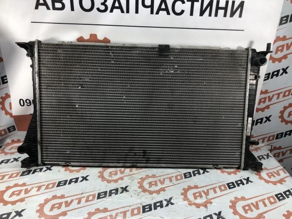 Радіатор охолодження з 2006 Renault Trafic 8200465488/992567J — Nissan Primastar