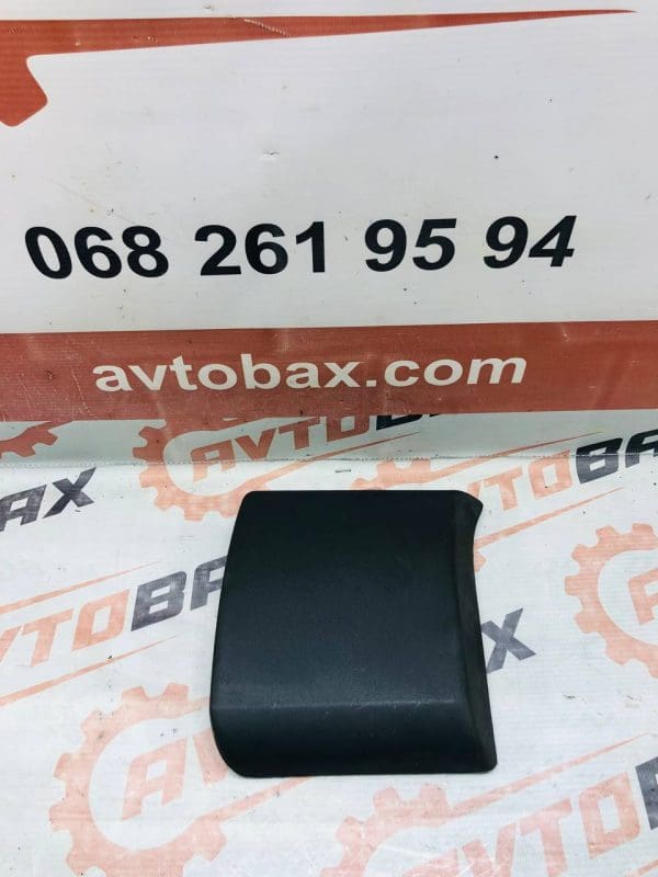 Молдинг лівої бокової частини (листва, накладка декоративна) Renault Trafic 8200036105 — Nissan Primastar