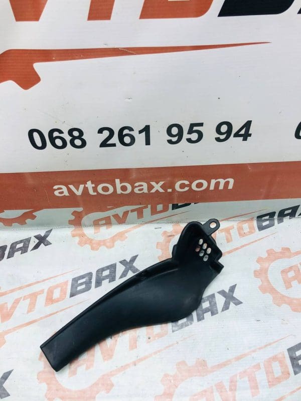 Декоративна накладка лобового скла ліва Renault Trafic 7700312794 — Nissan Primastar