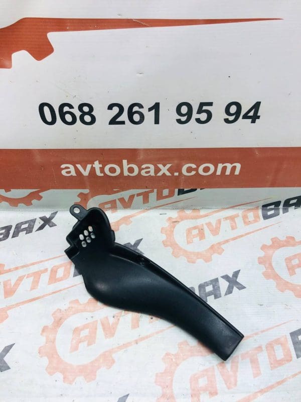 Декоративна накладка лобового скла права Renault Trafic 7700312795/91166665 — Nissan Primastar