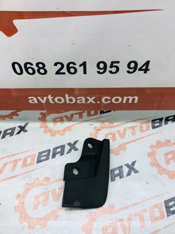 Бризговик передній лівий Renault Trafic 8200081104/91167336 — Nissan Primastar