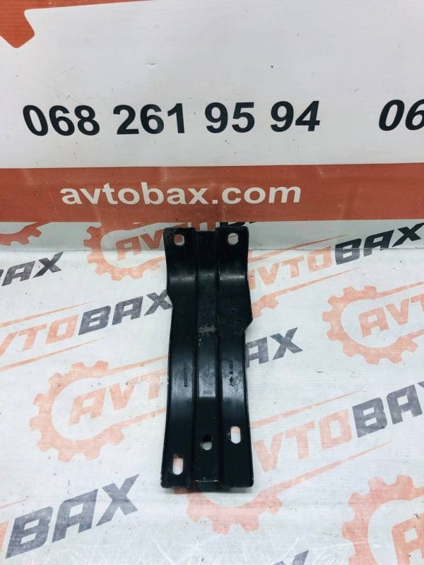 Деталь підсилювача переднього Renault Master 8200187228 — Nissan Interstar