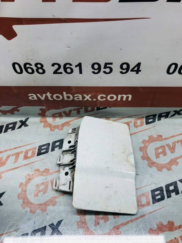 Кришка люка паливного бака Renault Trafic 8200030800/91166211,8200023826 — Nissan Primastar