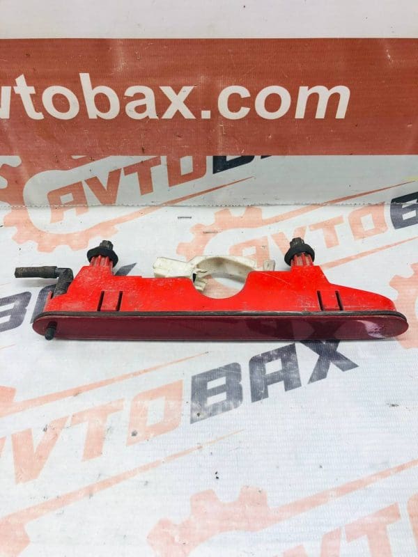 Ліхтар стоп-сигналу (додатковий стоп-сигнал) Peugeot Partner 9682830180/ 89071289, 89093986, 9688528980 — Peugeot partner
