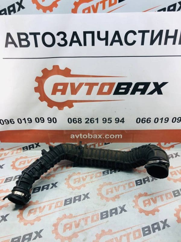 Патрубок повітряного фільтра з 2006 (витратомір повітря - турбіна) Renault Trafic 8200607744/8200929991 — Nissan Primastar