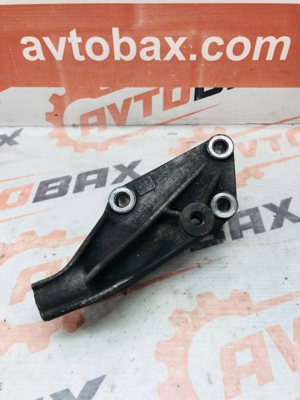 Кронштейн кріплення генератора Fiat Doblo 46744454 — Fiat Doblo