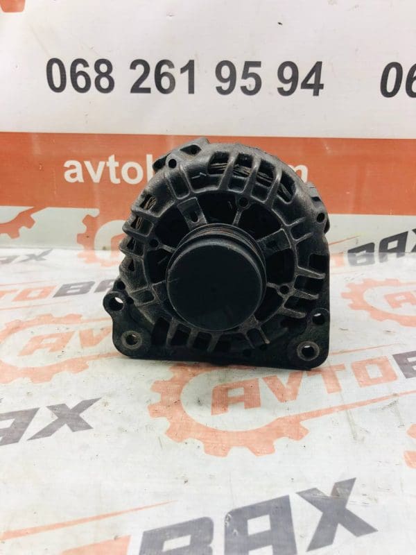 Генератор 120 A Volkswagen Passat 028903031A/SG12B049 — Volkswagen Passat