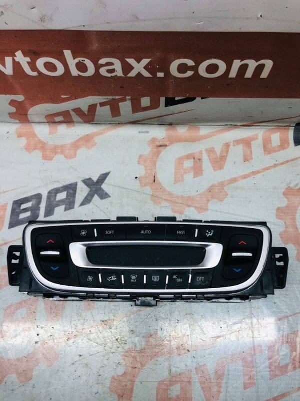 Панель управління обдуву клімату Renault Megane 3 t1001909k — Renault Megane III