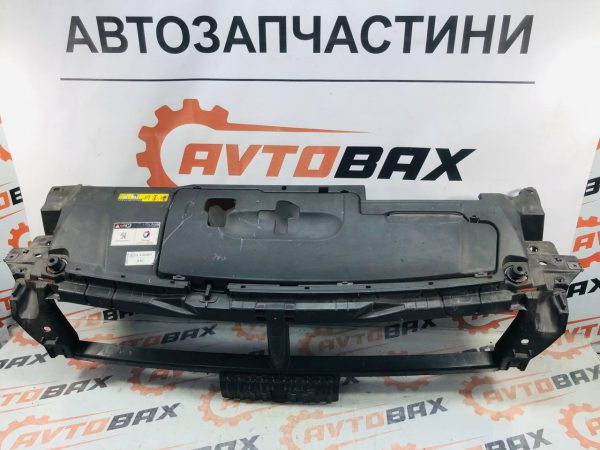 Підсилювач переднього бампера (верхній) Peugeot 308 SW II Peugeot 308 Hatchbak II 9677363777 — Peugeot 308 Hatchback