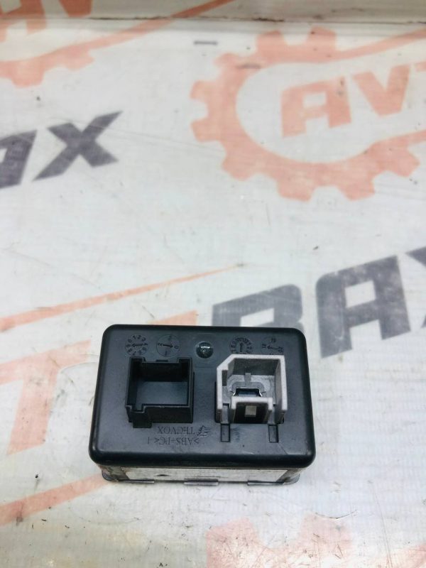 Роз'єм USB, розетка автомобільна Fiat Ducato 2014+ 19250B0/07356855900 — Citroen Boxer