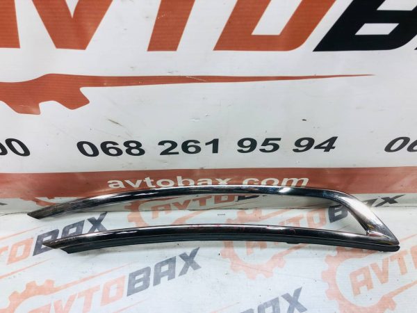 Накладка бампера переднього правого для CITROEN C4 Picasso AA36451662 — Citroen C4 Picasso