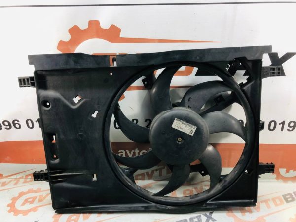 Bентилятор радіатора fiat grande punto/doblo 51797134 — Fiat Doblo